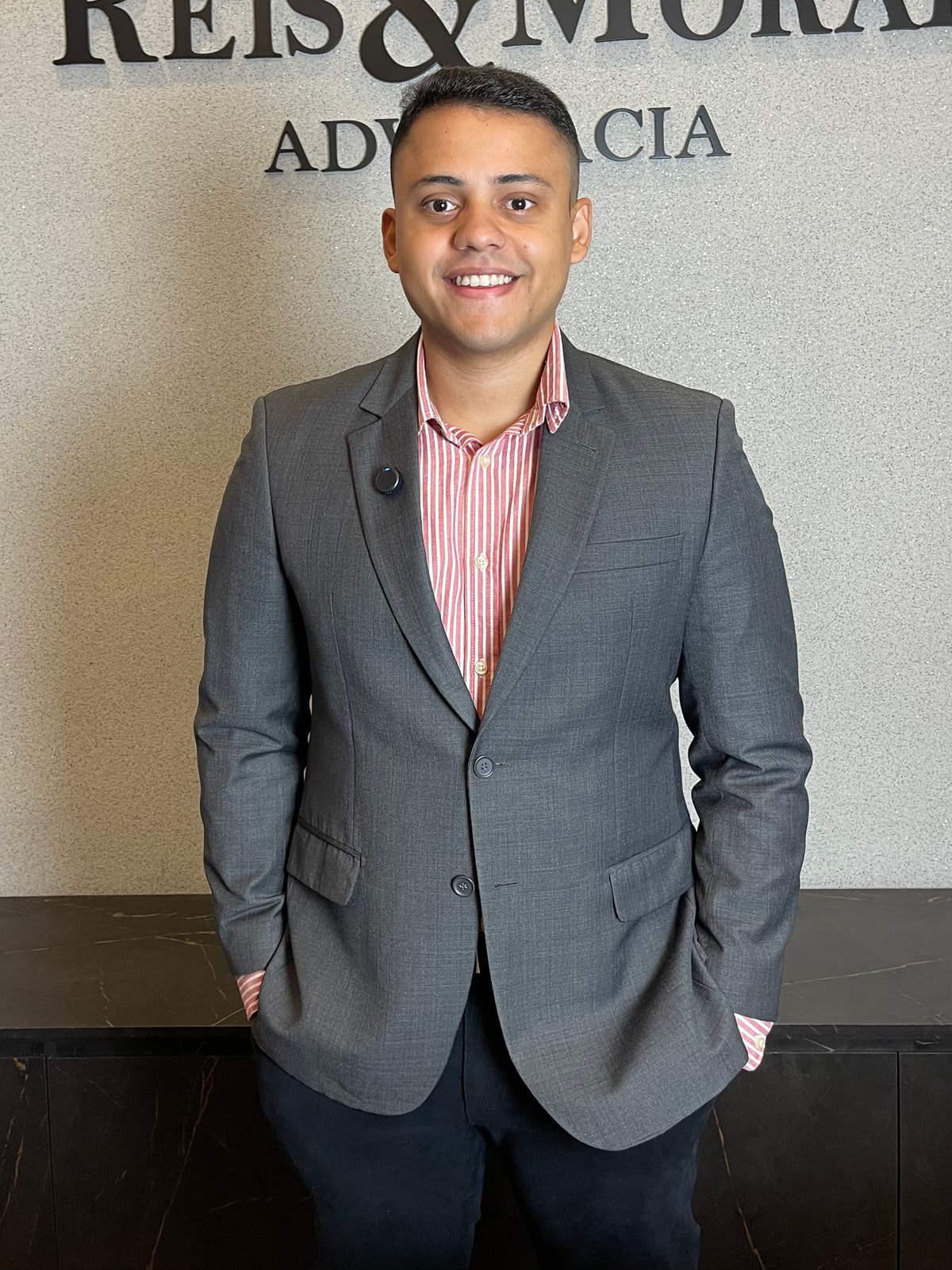 Dr. Lucas Pedra