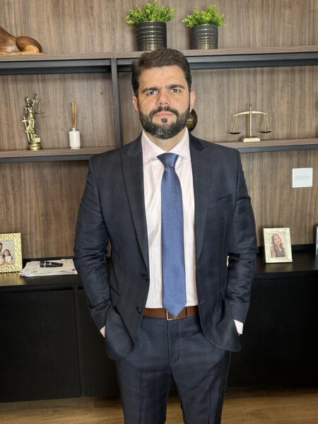 Dr. Rafael Moraes